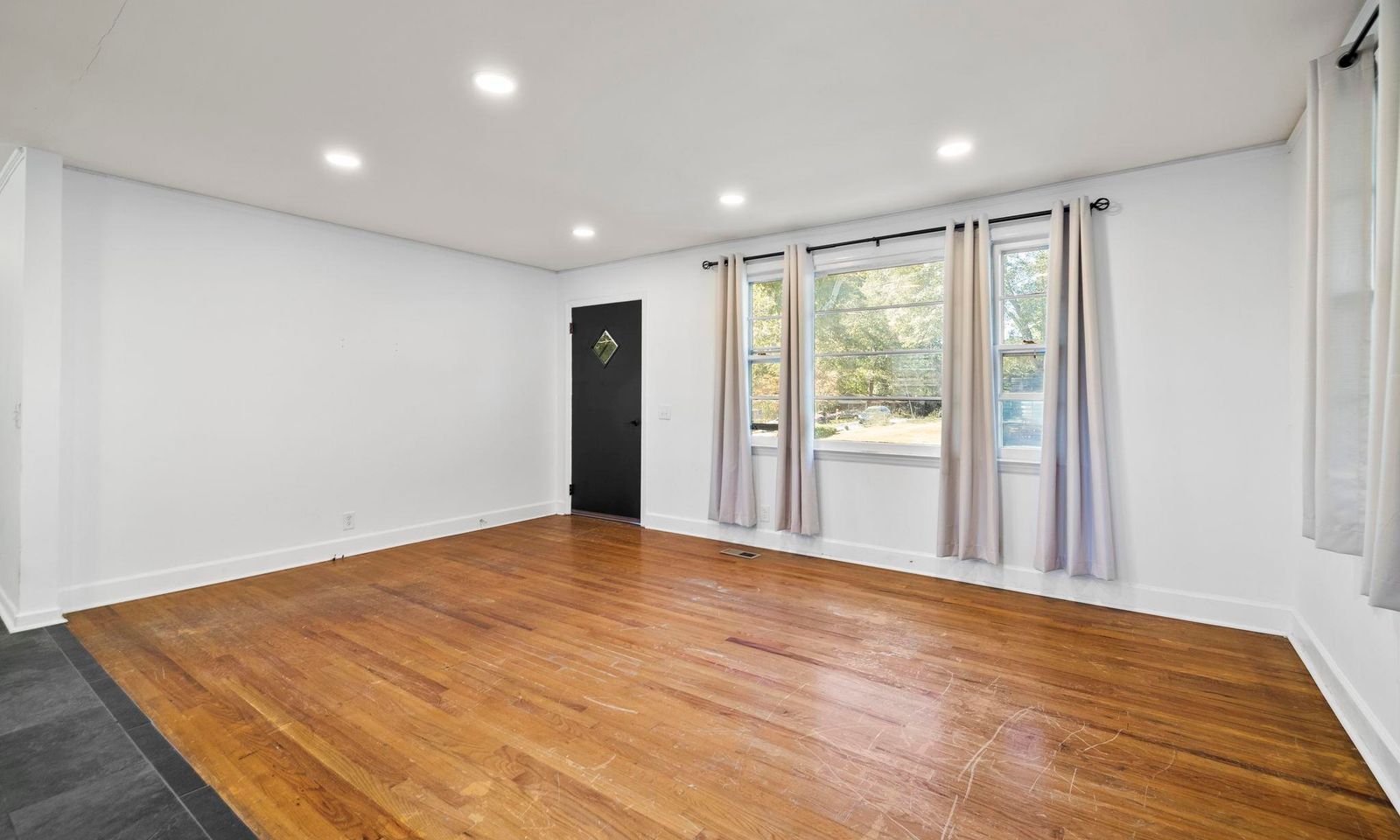 Property image 4 at 2 Kentland Lane, Greenville, SC 29611