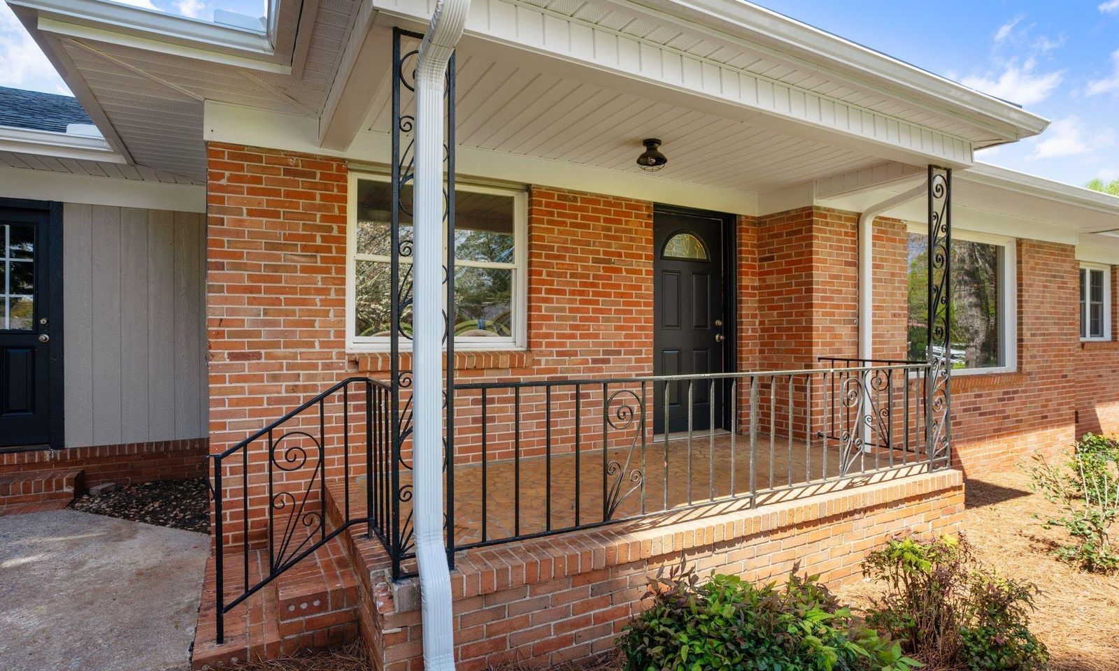 Property image 4 at 10 Rhonda Court, Greenville, SC 29617