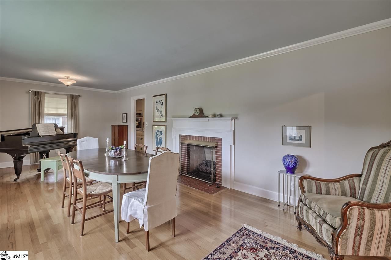 Property image 2 at 255 Lowndes Avenue, Greenville, SC 29607