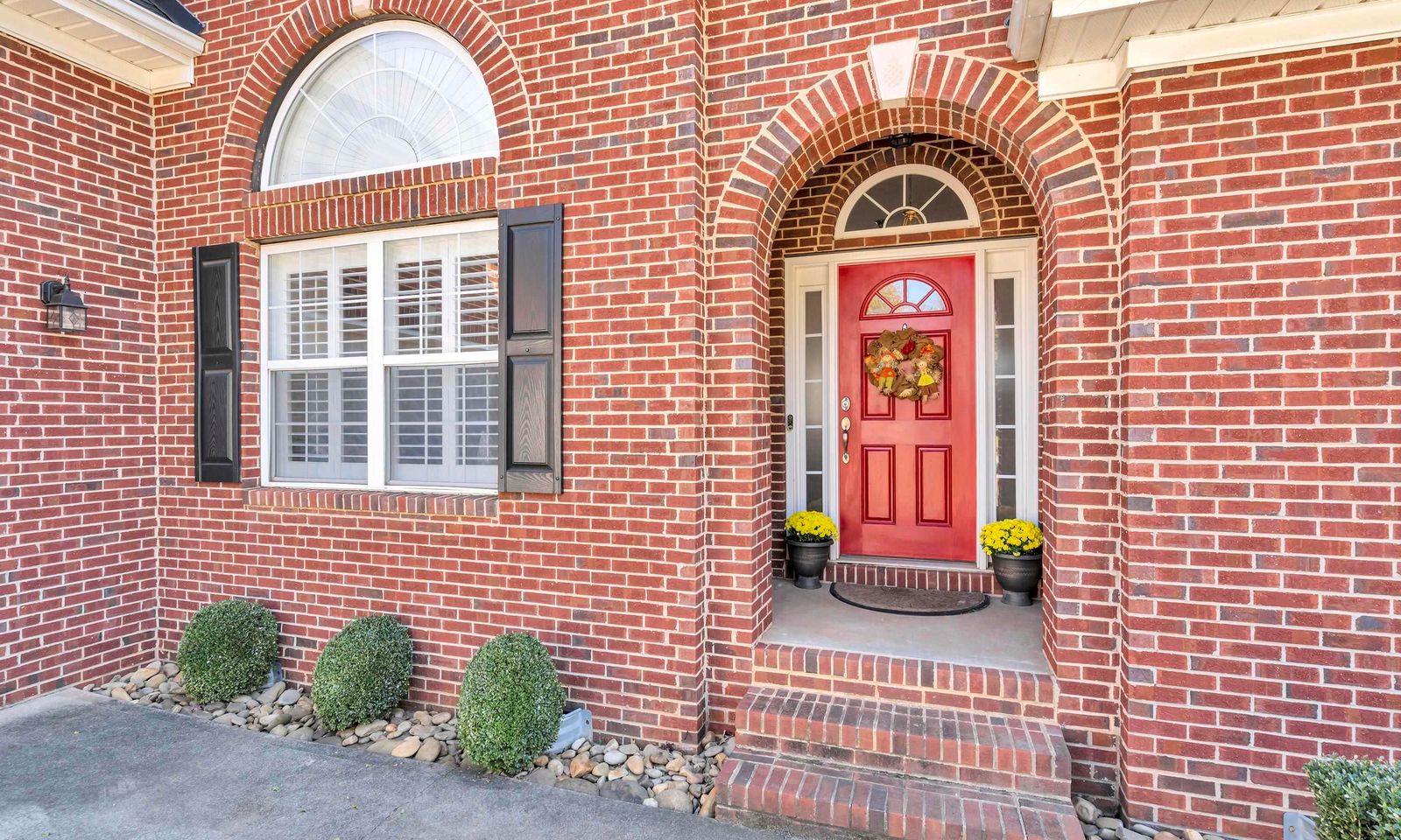 Property image 2 at 300 Glencrest Court, Greer, SC 29650