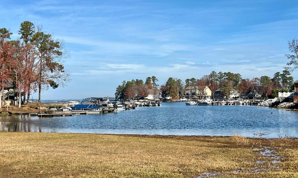 301 Harbor Heights Drive 22 C