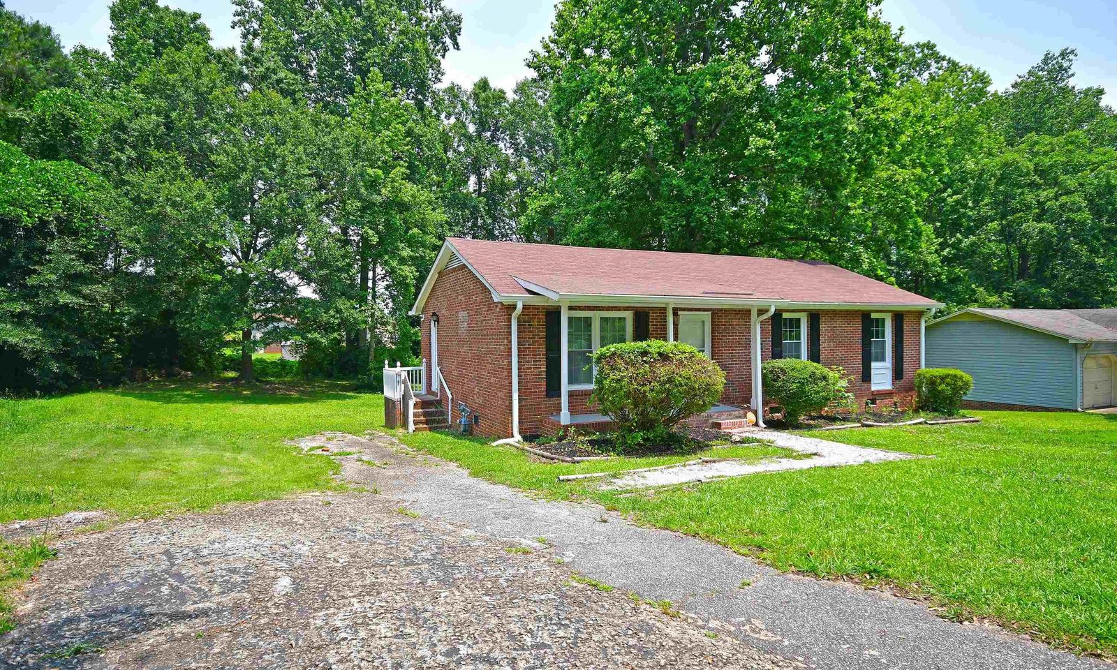 Property image 2 at 15 Queens Street, Fountain Inn, SC 29644