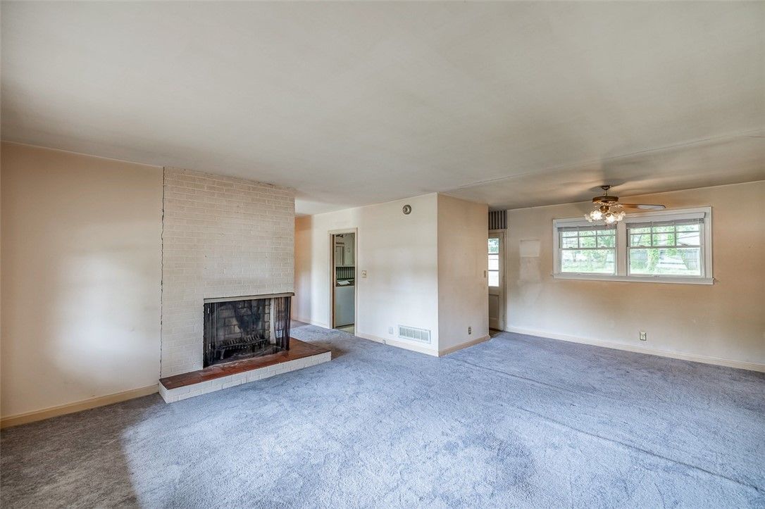 Property image 5 at 25 Lisa Drive, Greenville, SC 29615