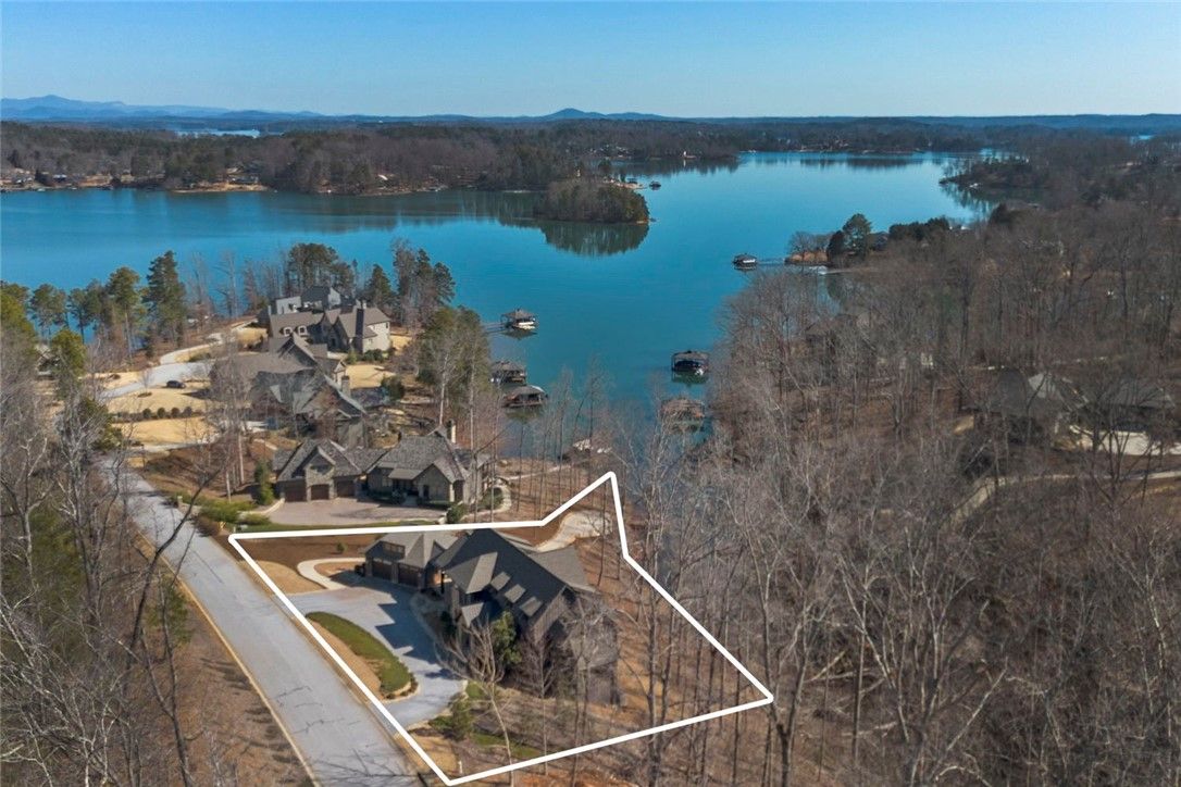 Property image 2 at 3006 Rock Point Drive, Seneca, SC 29672