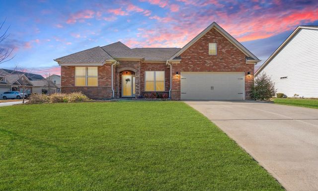 401 Woodland Oaks Court