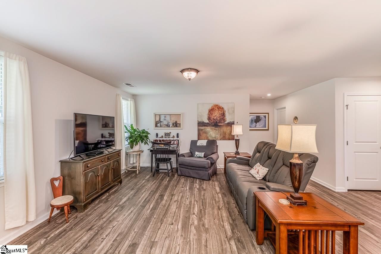 Property image 3 at 349 Elwin Lane, Greer, SC 29651