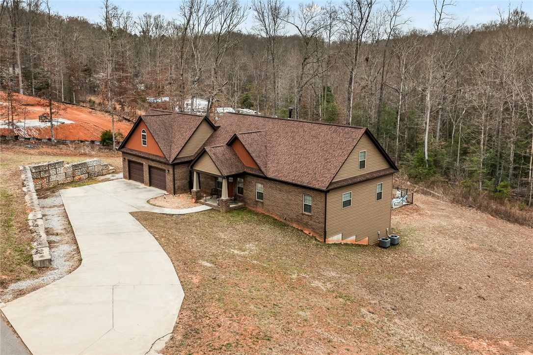 Property image 2 at 321 Teakwood Drive, Easley, SC 29640