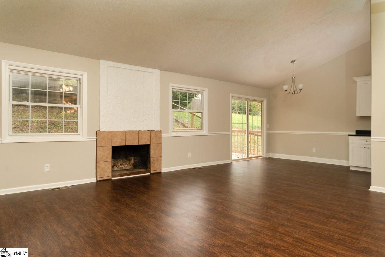 Property image 5 at 1010 Pine Oak Way, Taylors, SC 29687