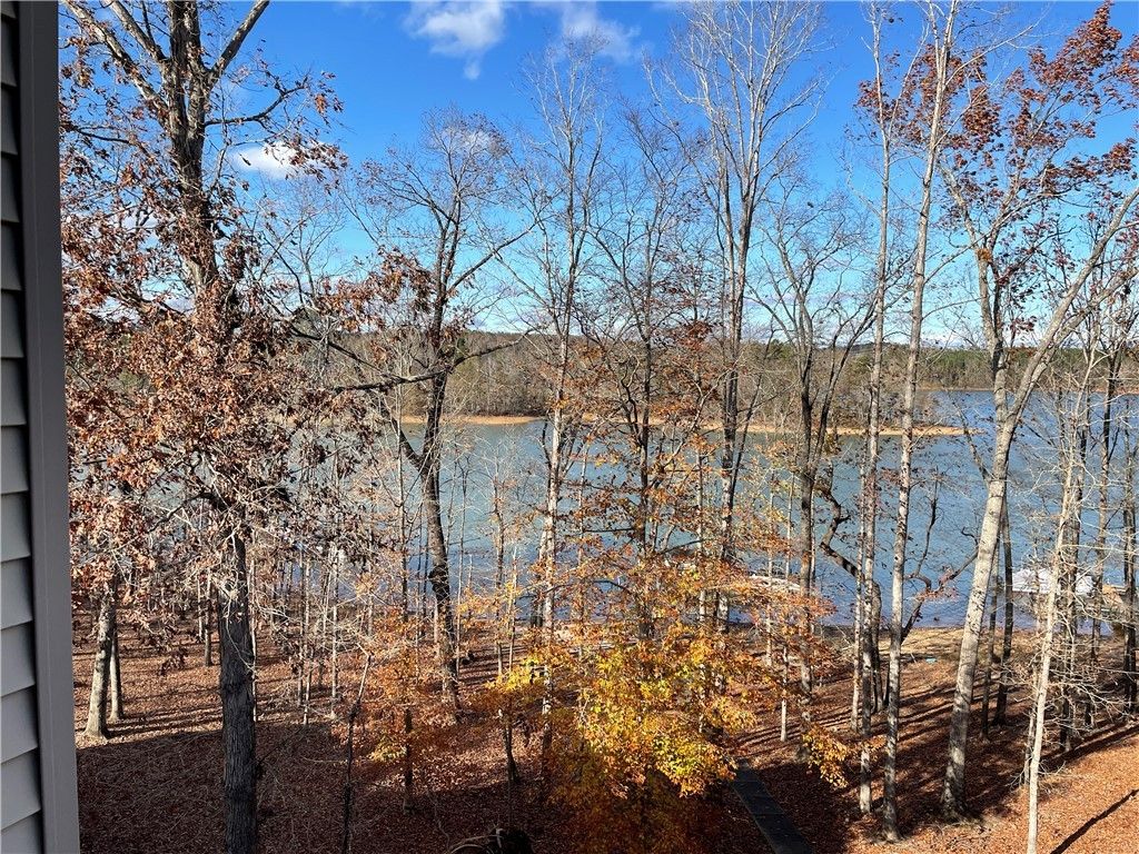 Property image 3 at 231 Kings Pointe Drive, Seneca, SC 29678