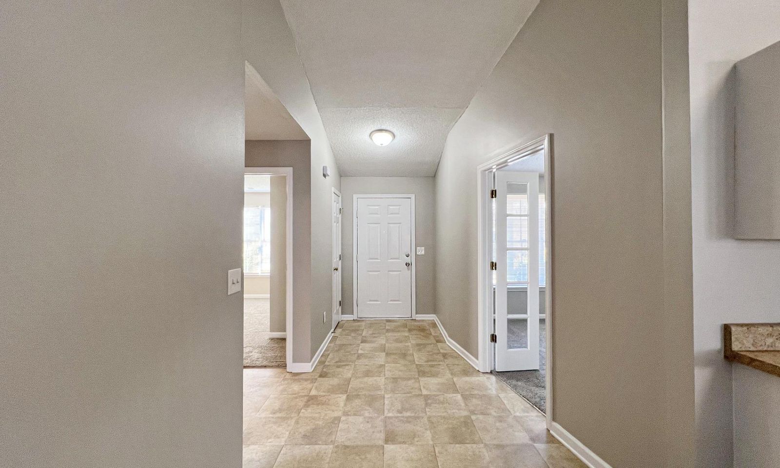 Property image 2 at 1 Fishing Run Court, Taylors, SC 29687