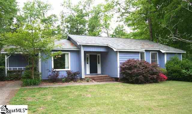 Main image of property at 15 Timber Creek Court, Taylors, SC 29687