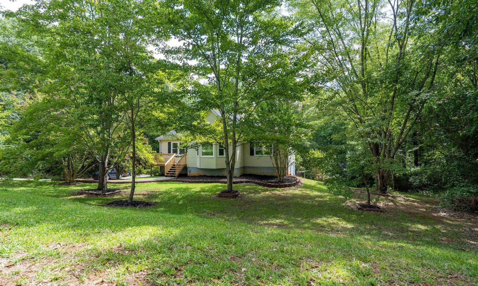 Property image 3 at 404 Ridgeway Court, Easley, SC 29640