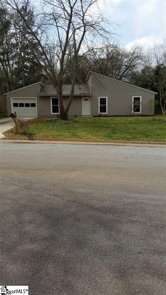 Property image 2 at 123 Burlington Avenue, Greer, SC 29650