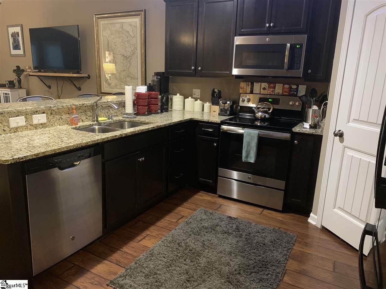 Property image 2 at 328 S Ivestor Court, Inman, SC 29349