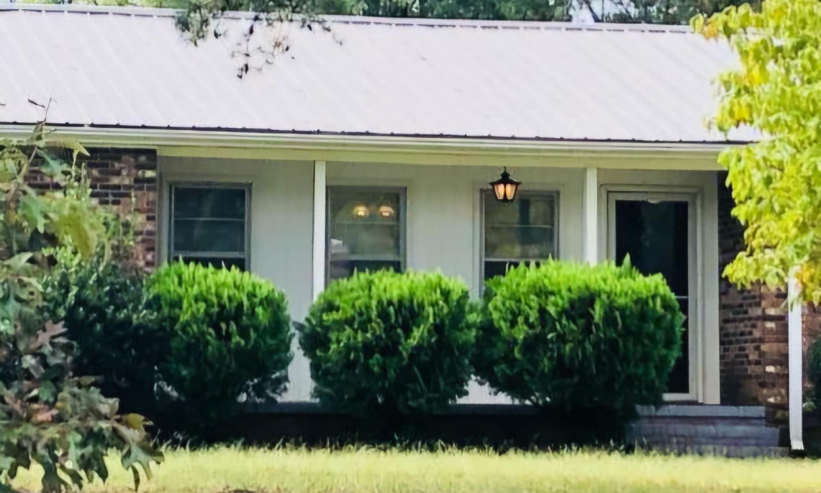 101 Barwood Circle