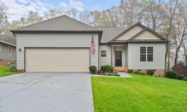 211 Tollgate Road