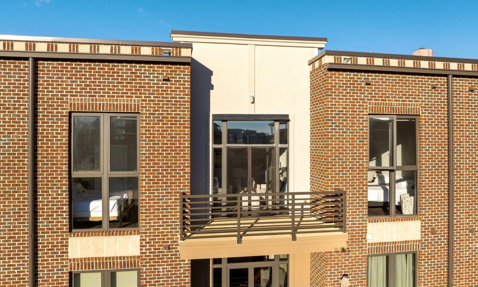 Main image of property at 112 W Broad Street, Greenville, SC 29601