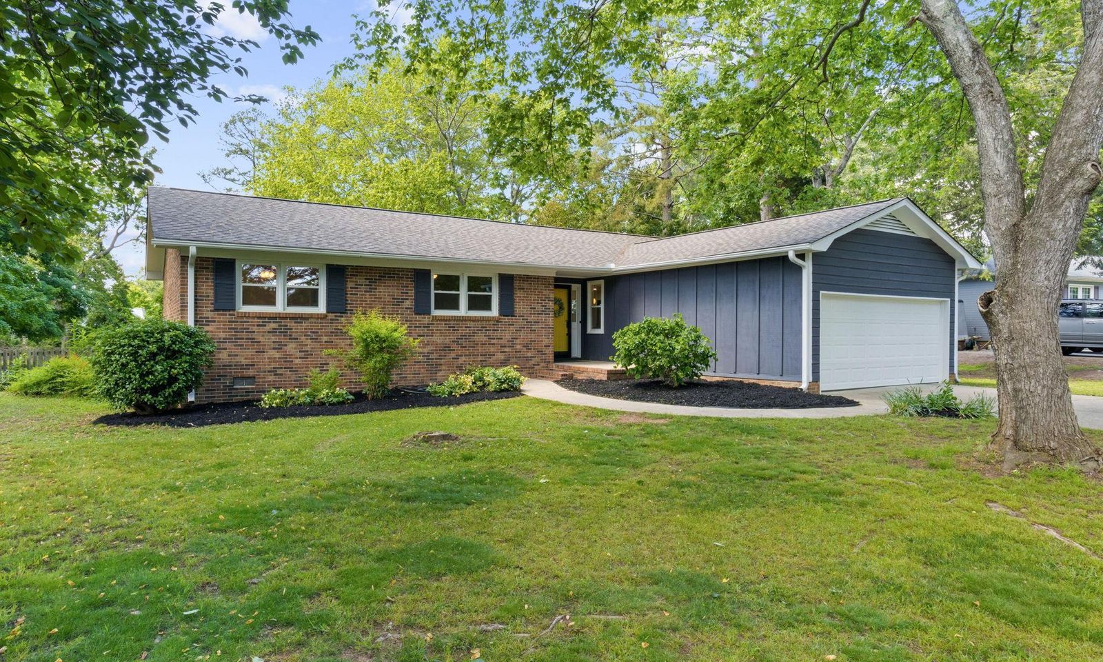 3 Lenhardt Court