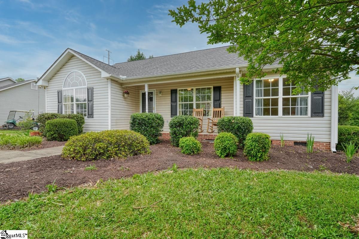 Property image 3 at 211 Queensbury Way, Spartanburg, SC 29302