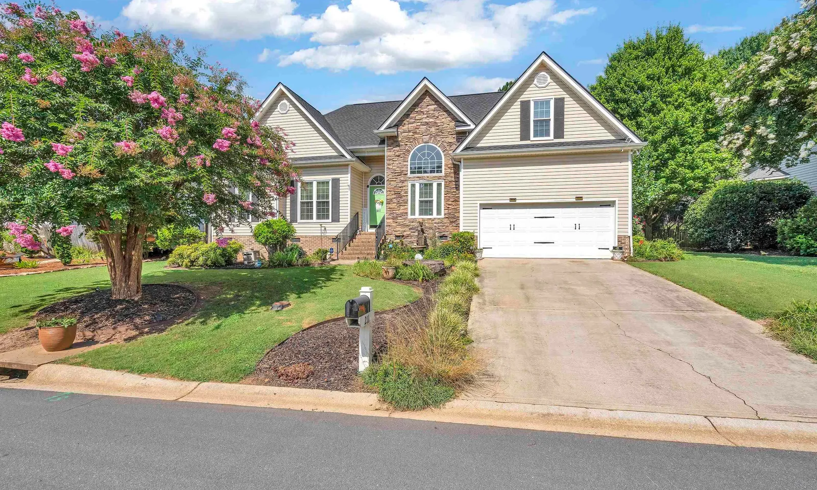 211 Northfield Lane
