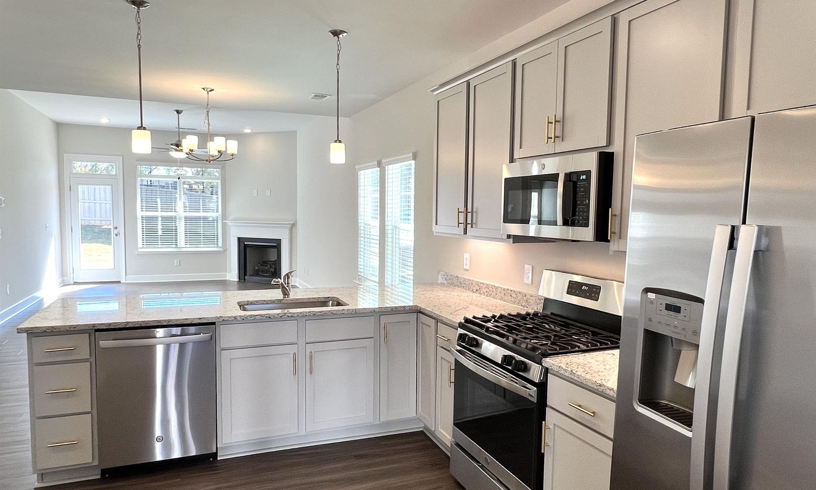 Property image 4 at 300 Hollenbeck Place, Greenville, SC 29607