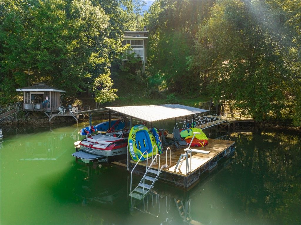 Property image 3 at 309 Harbor Drive, Seneca, SC 29672
