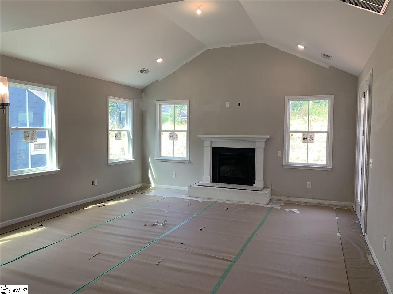 Property image 3 at 10 Byrnes Lane, Greenville, SC 29609
