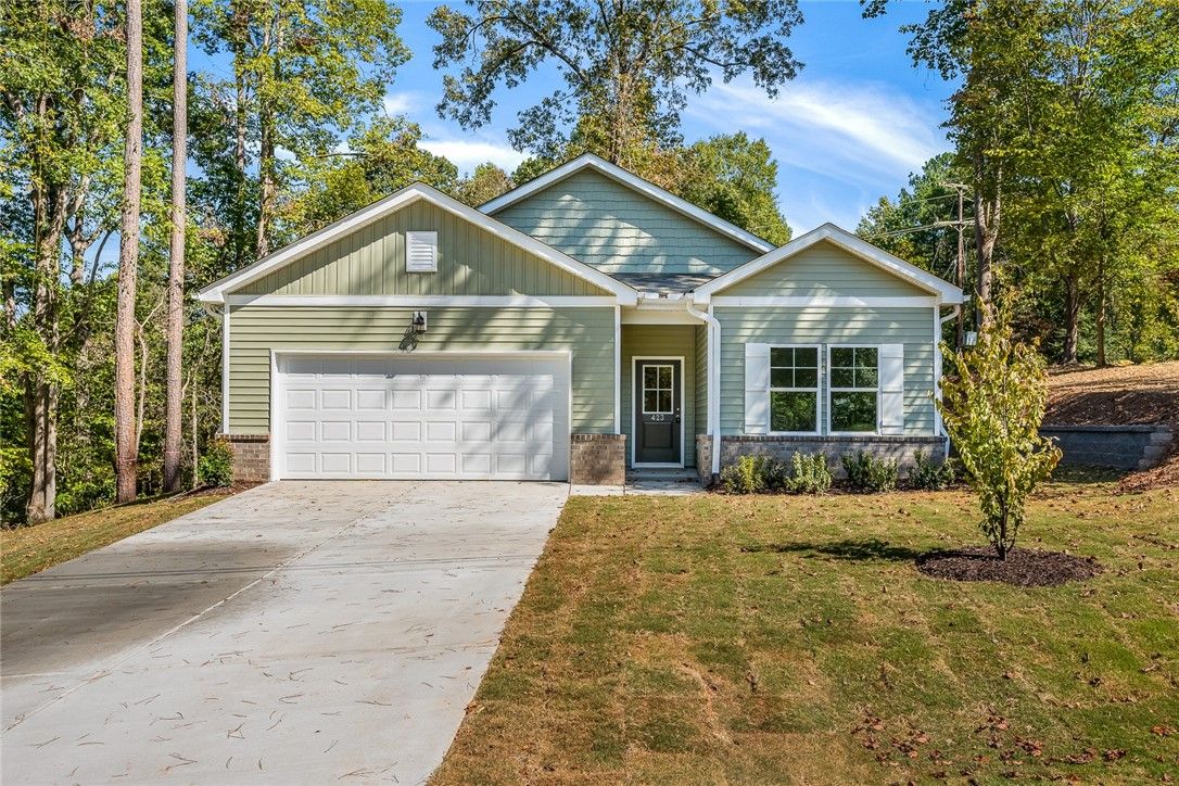 Property image 1 at 423 Westminster Drive, Pendleton, SC 29670