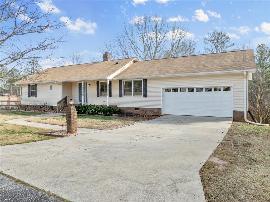 Property image 4 at 115 Myrtle Lane, Central, SC 29630