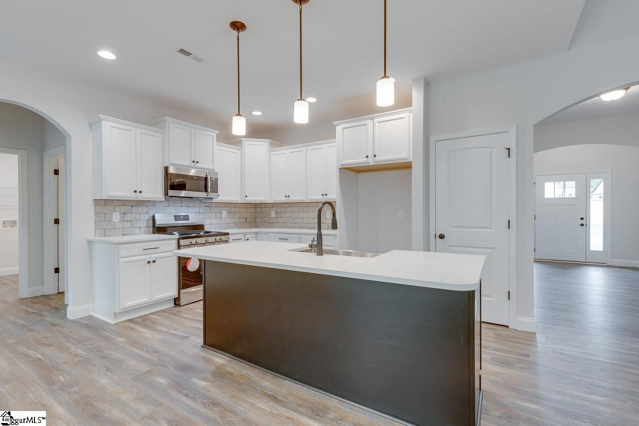 Property image 4 at 28 Waters Meadow Trail, Taylors, SC 29687