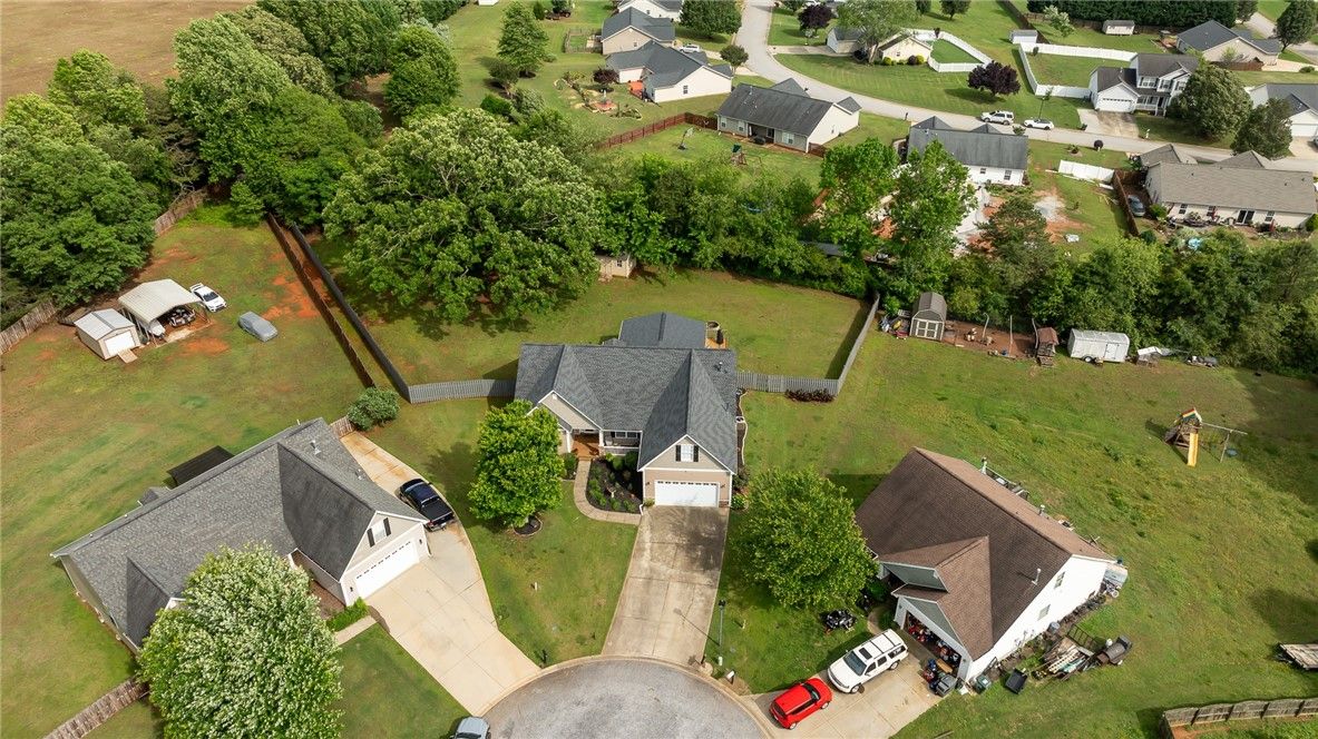 Property image 3 at 406 Eckley Court, Greer, SC 29651