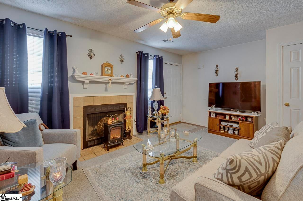 Property image 4 at 10 B Spaniel Court, Greenville, SC 29607