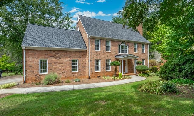 523 Wellesley Place