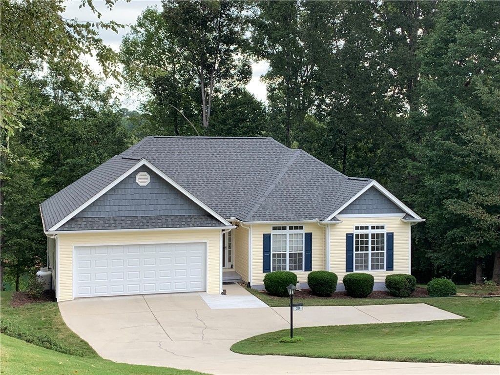 Property image 1 at 304 Huntington Road, Anderson, SC 29626