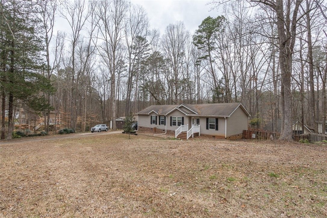 Property image 1 at 272 Lakeside Trail, Martin, GA 30557