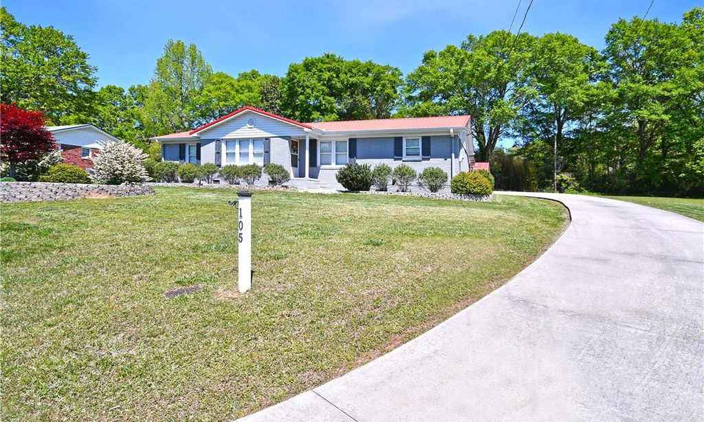 105 Ridgeland Circle