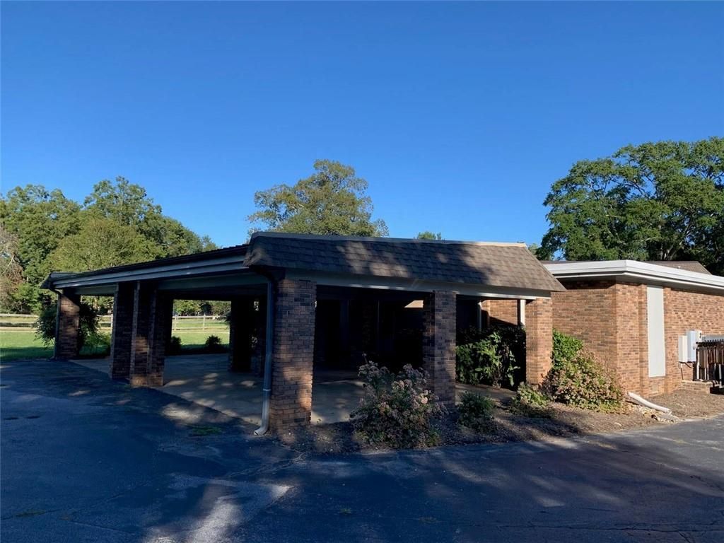 Property image 2 at 102 C University Village Drive, Central, SC 29630