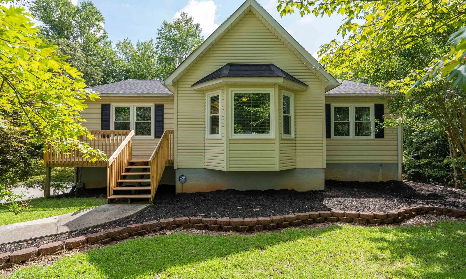 Property image 2 at 404 Ridgeway Court, Easley, SC 29640