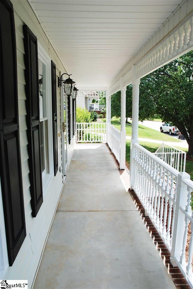 Property image 4 at 4 Chetfield Court, Simpsonville, SC 29680