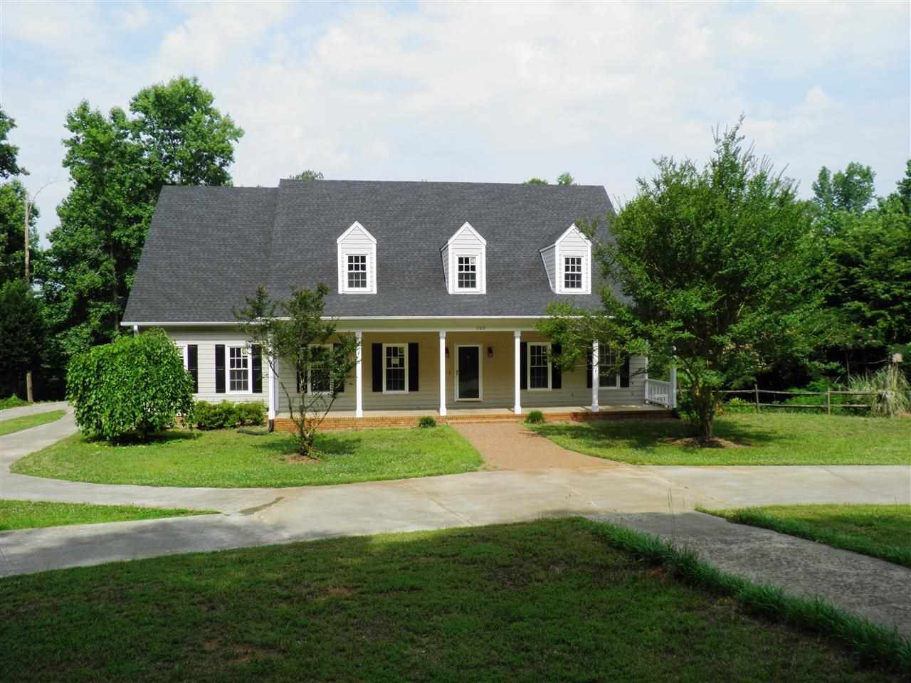 Property image 1 at 209 Woodlake Drive, Spartanburg, SC 29301