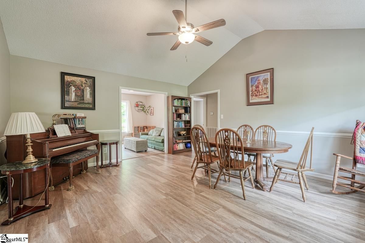 Property image 5 at 211 Queensbury Way, Spartanburg, SC 29302