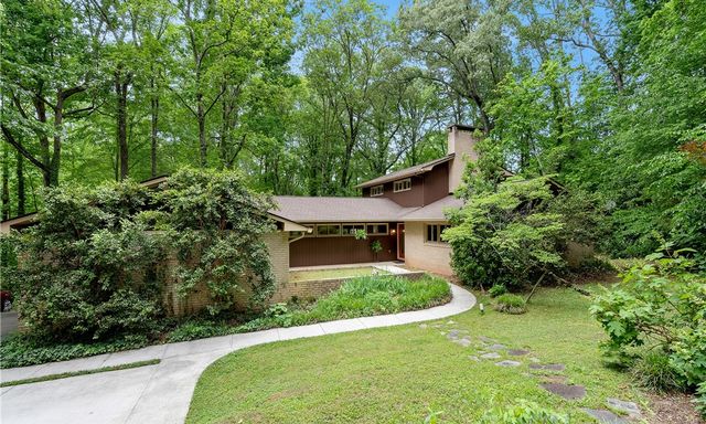333 Woodland Way