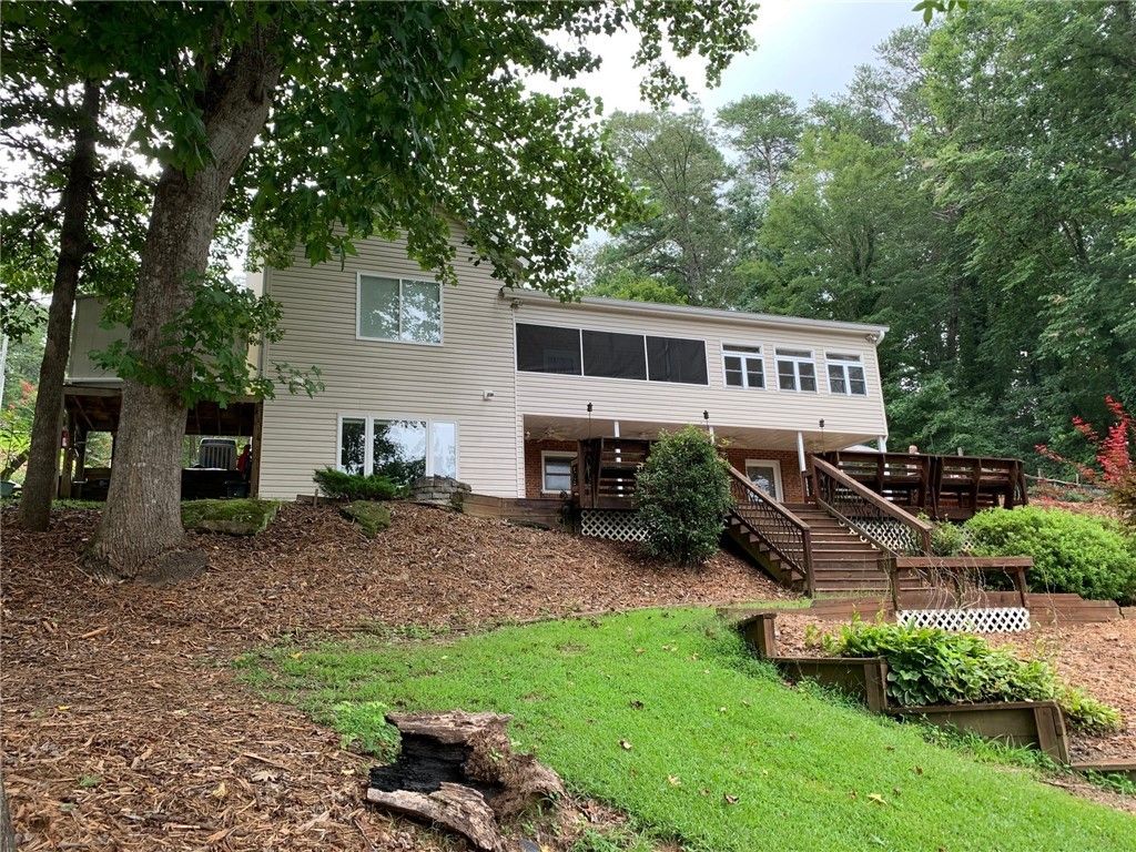 Main image of property at 633 Lake Drive, Salem, SC 29676