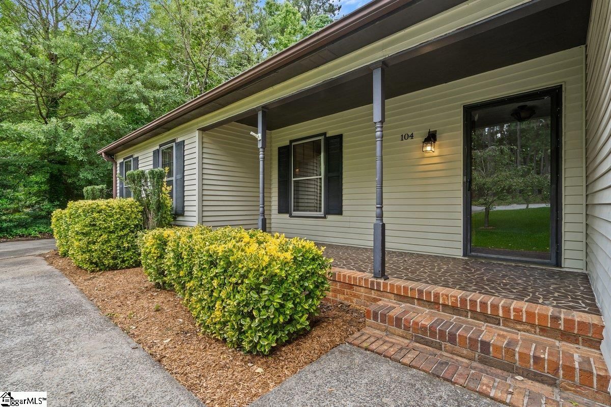 Property image 4 at 104 Brandon Court, Simpsonville, SC 29681