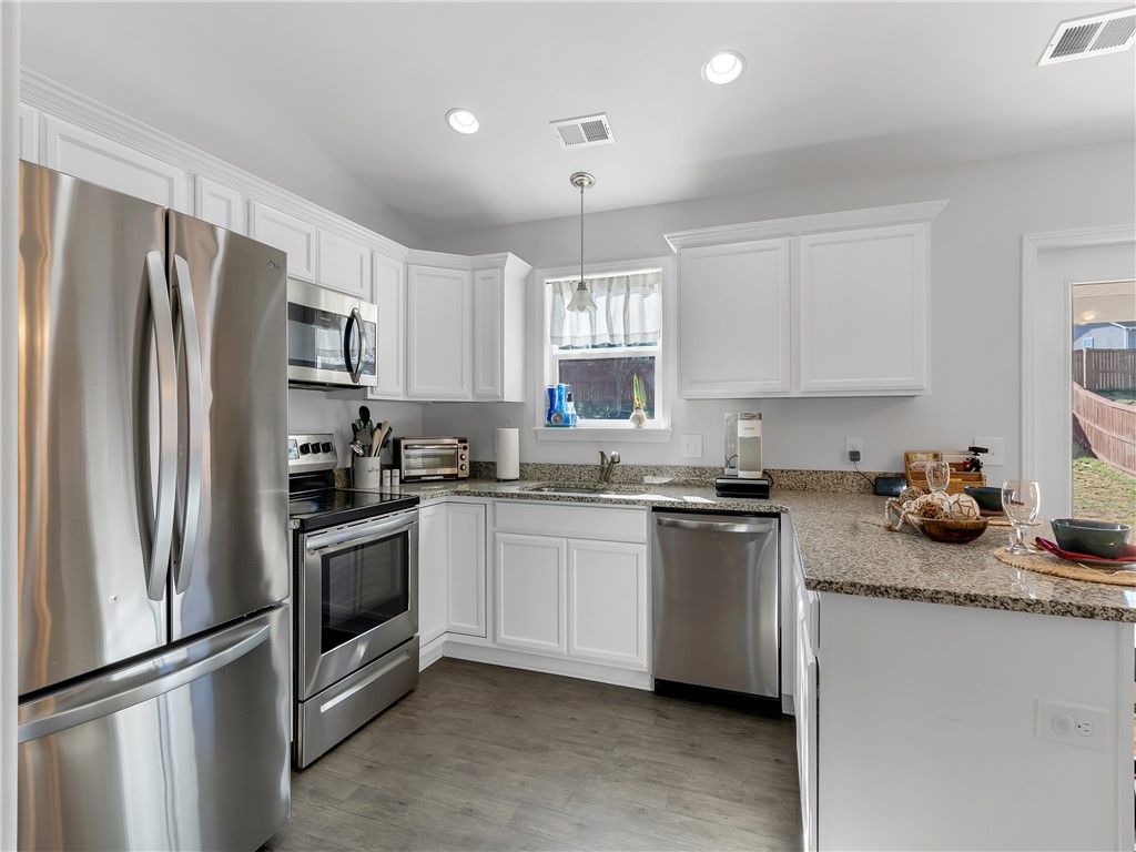 Property image 3 at 16 Forest Ridge Way, Greenville, SC 29617