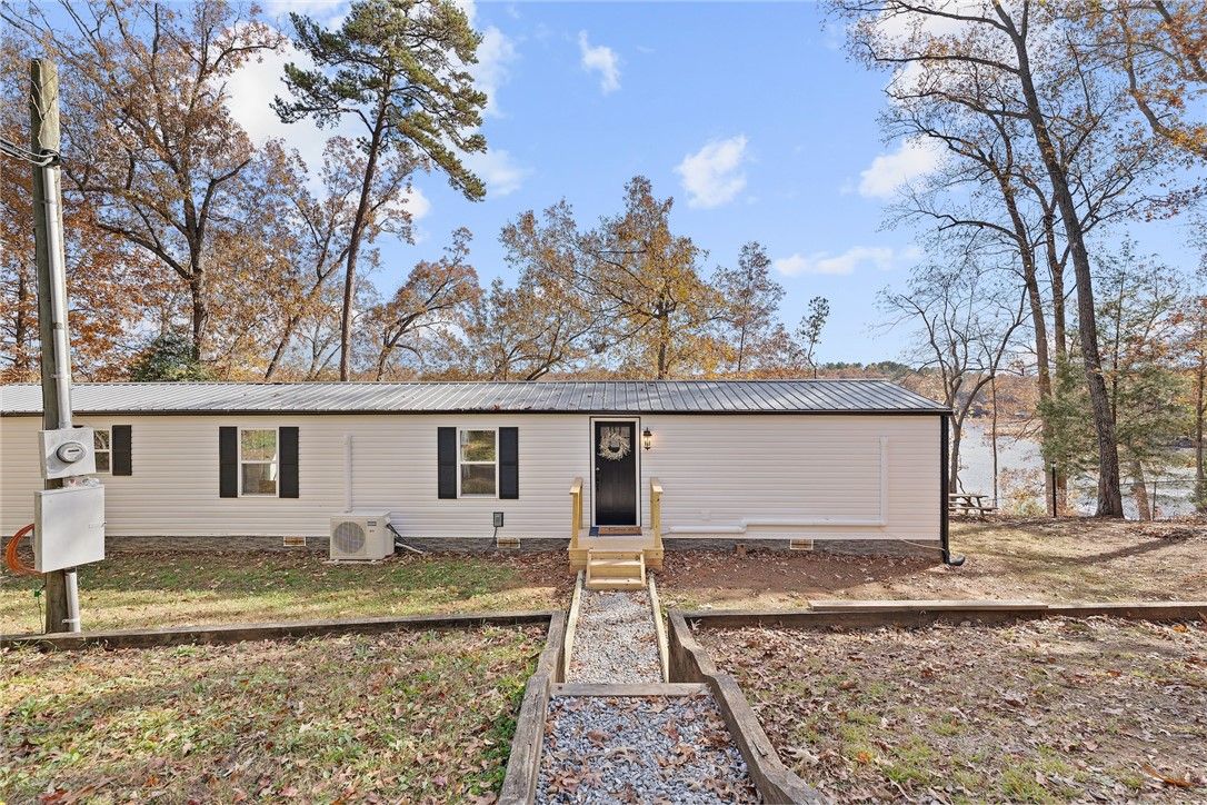 Property image 2 at 116 Lake Forest Drive, Iva, SC 29655