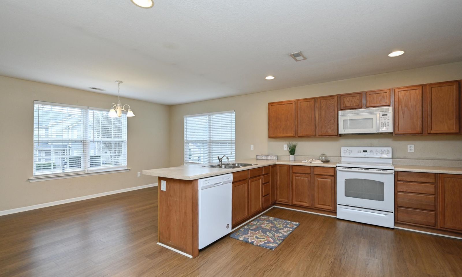 Property image 4 at 8 Landing Lane, Simpsonville, SC 29681