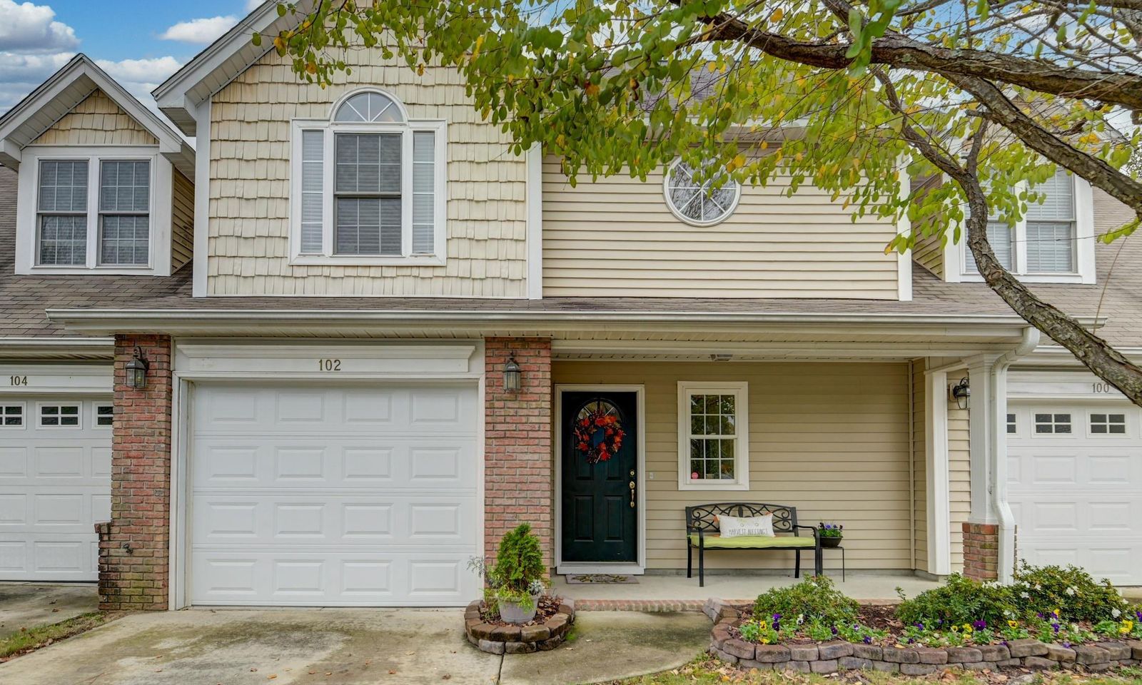 Property image 2 at 102 Summit Square, Columbia, SC 29229