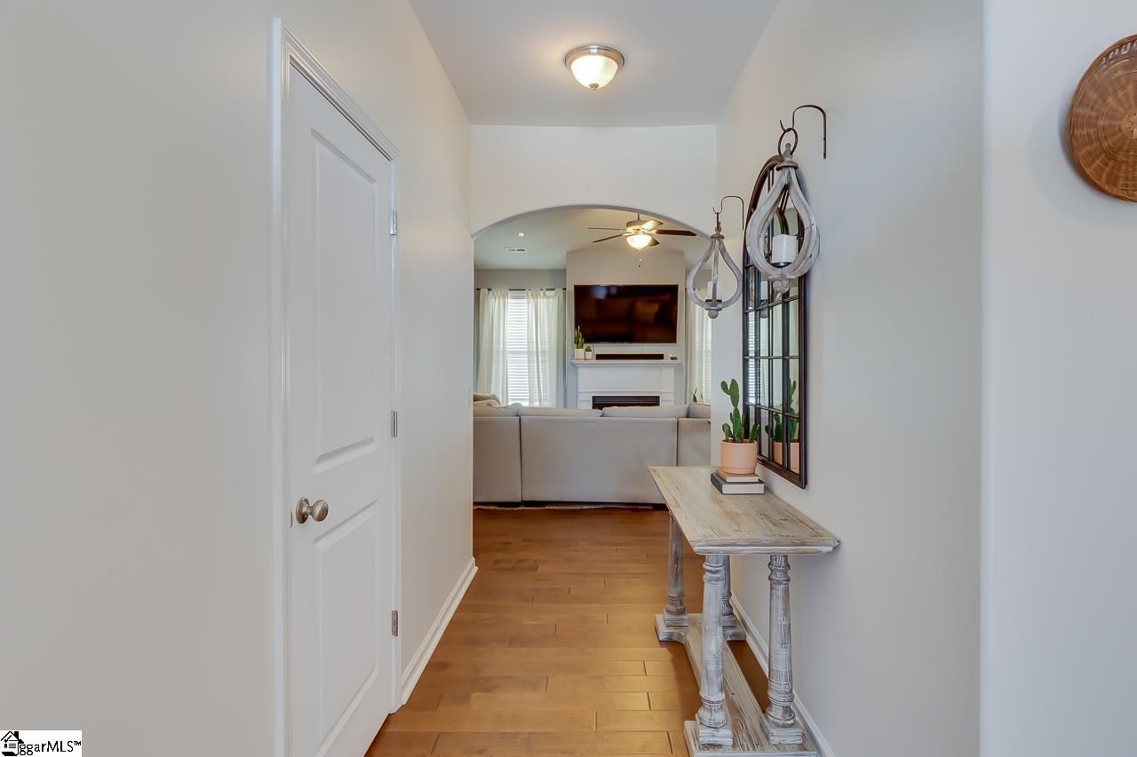 Property image 5 at 18 Elmcrest Court, Taylors, SC 29687