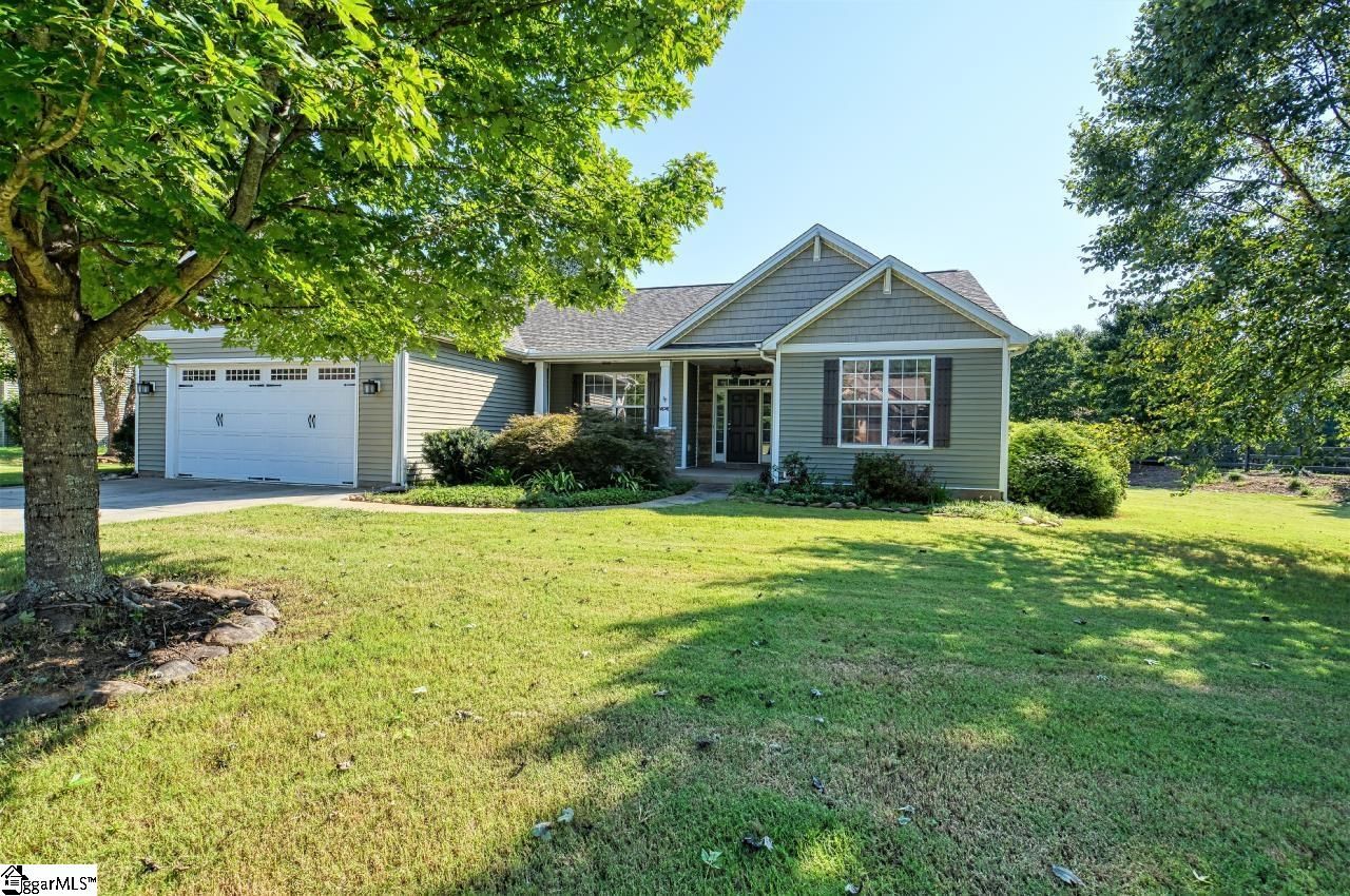 Main image of property at 2 Upper Meadow Way, Greenville, SC 29609